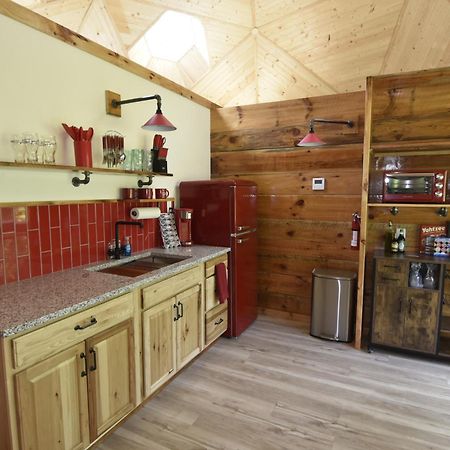 הוילה Topton Natahala Glamping Red Dome #23 מראה חיצוני תמונה