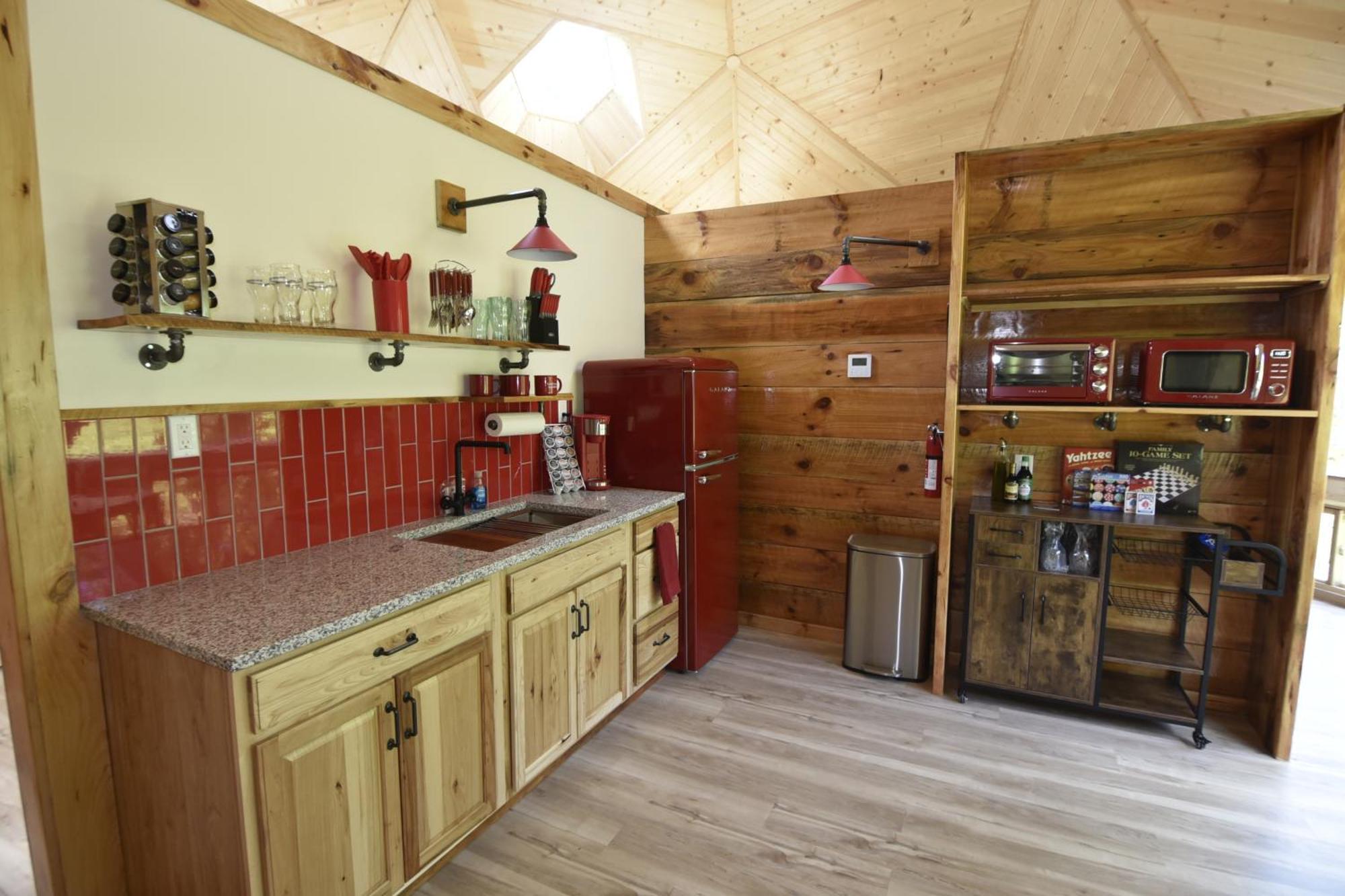 הוילה Topton Natahala Glamping Red Dome #23 מראה חיצוני תמונה